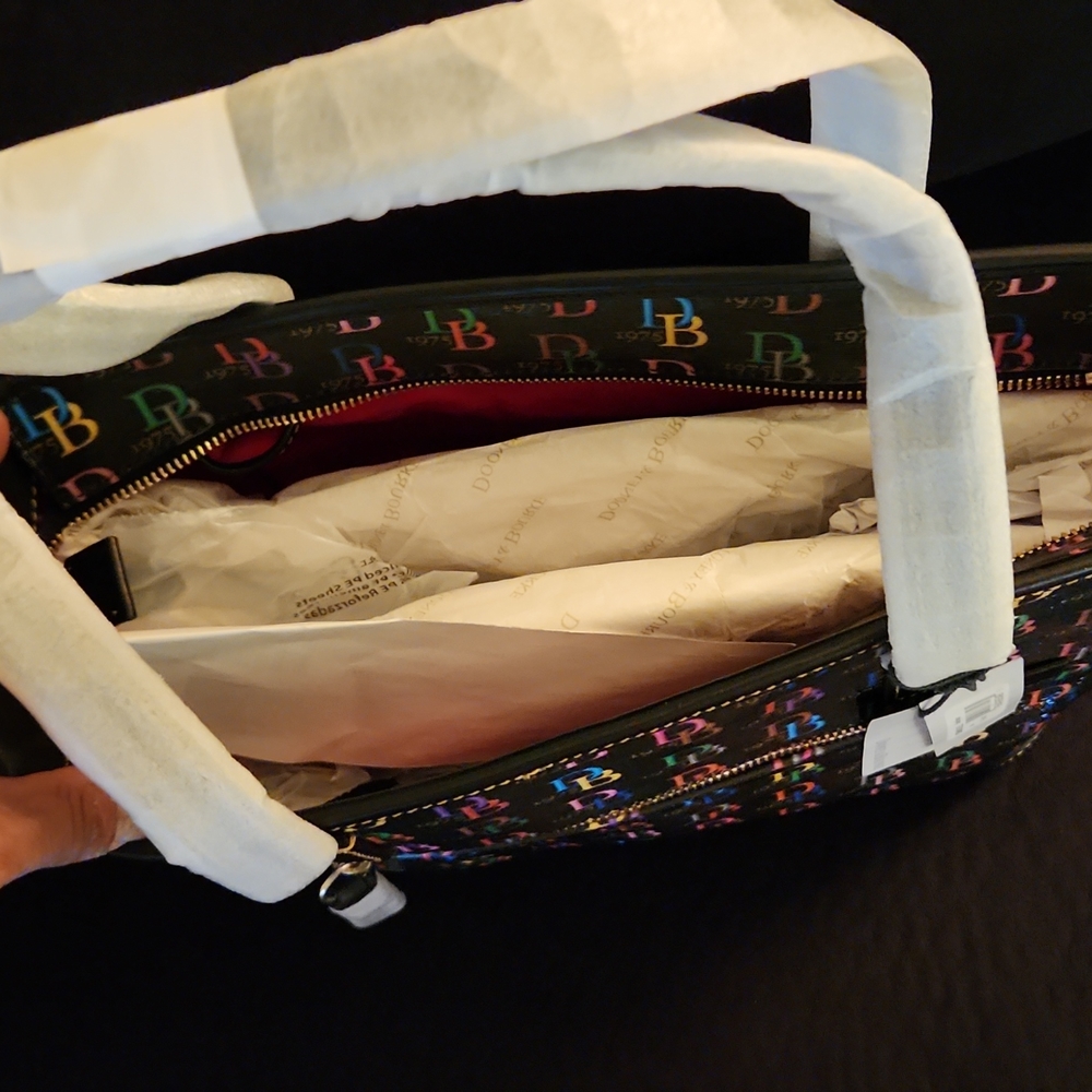 Dooney & Burke shoulder bag - Picture 4 of 4